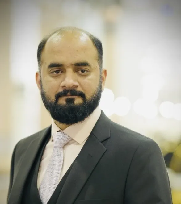 Imagen de Raza Bashir